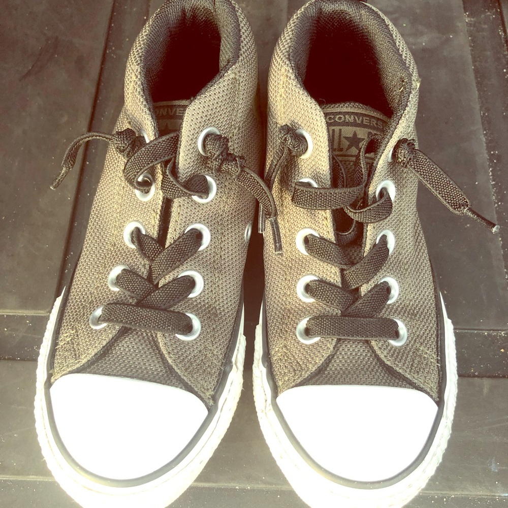 Camo green toddler boys sz12 Converse